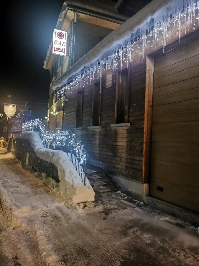 Auberge Du Freney Le Freney-dʼOisans Exterior foto